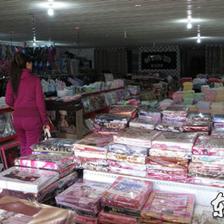 [走基層 看發(fā)展]同江市同鑫對俄批發(fā)市場 用誠信促進(jìn)中俄貿(mào)易發(fā)展